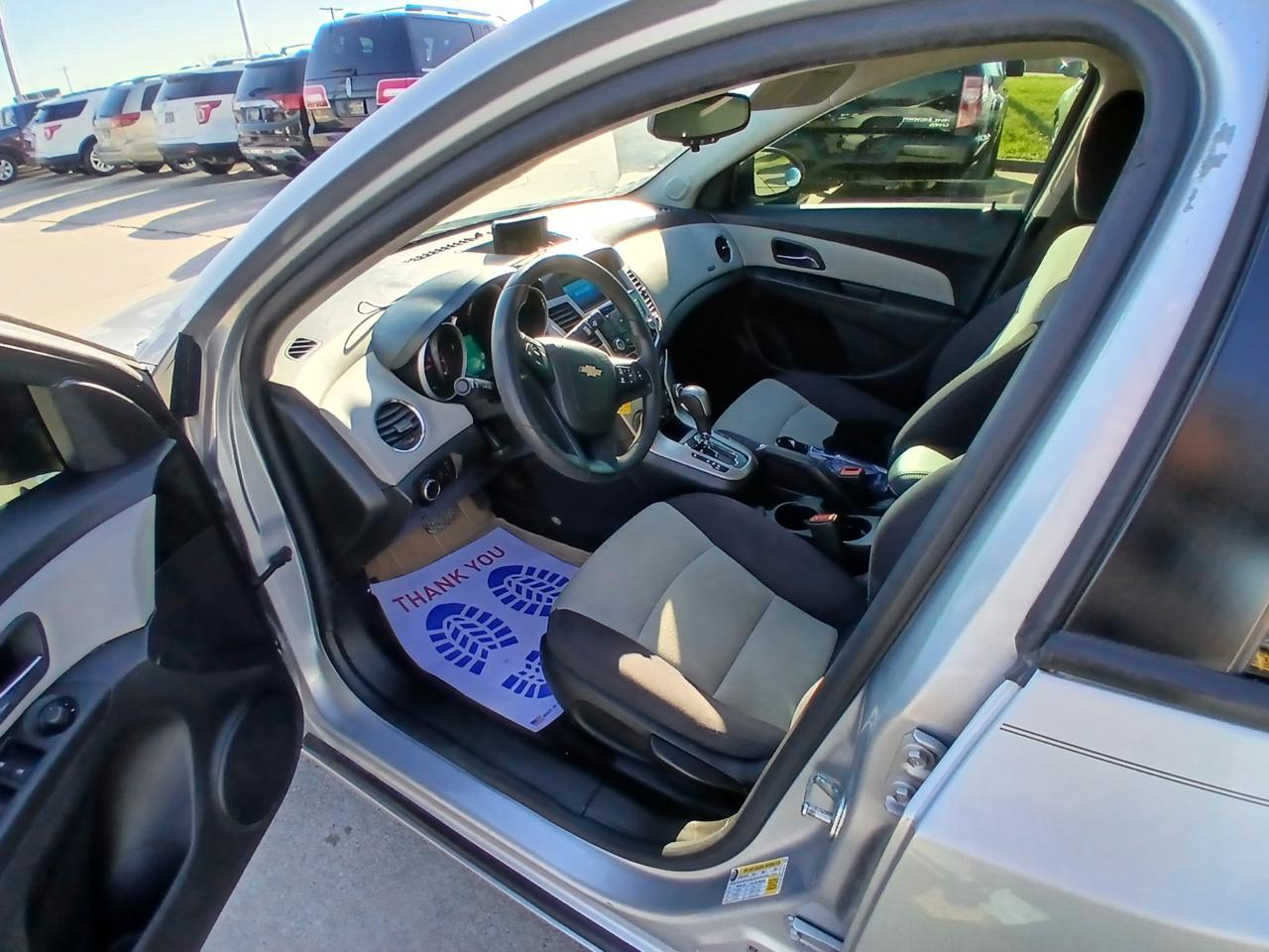 Chevrolet Cruze LS Auto 2013