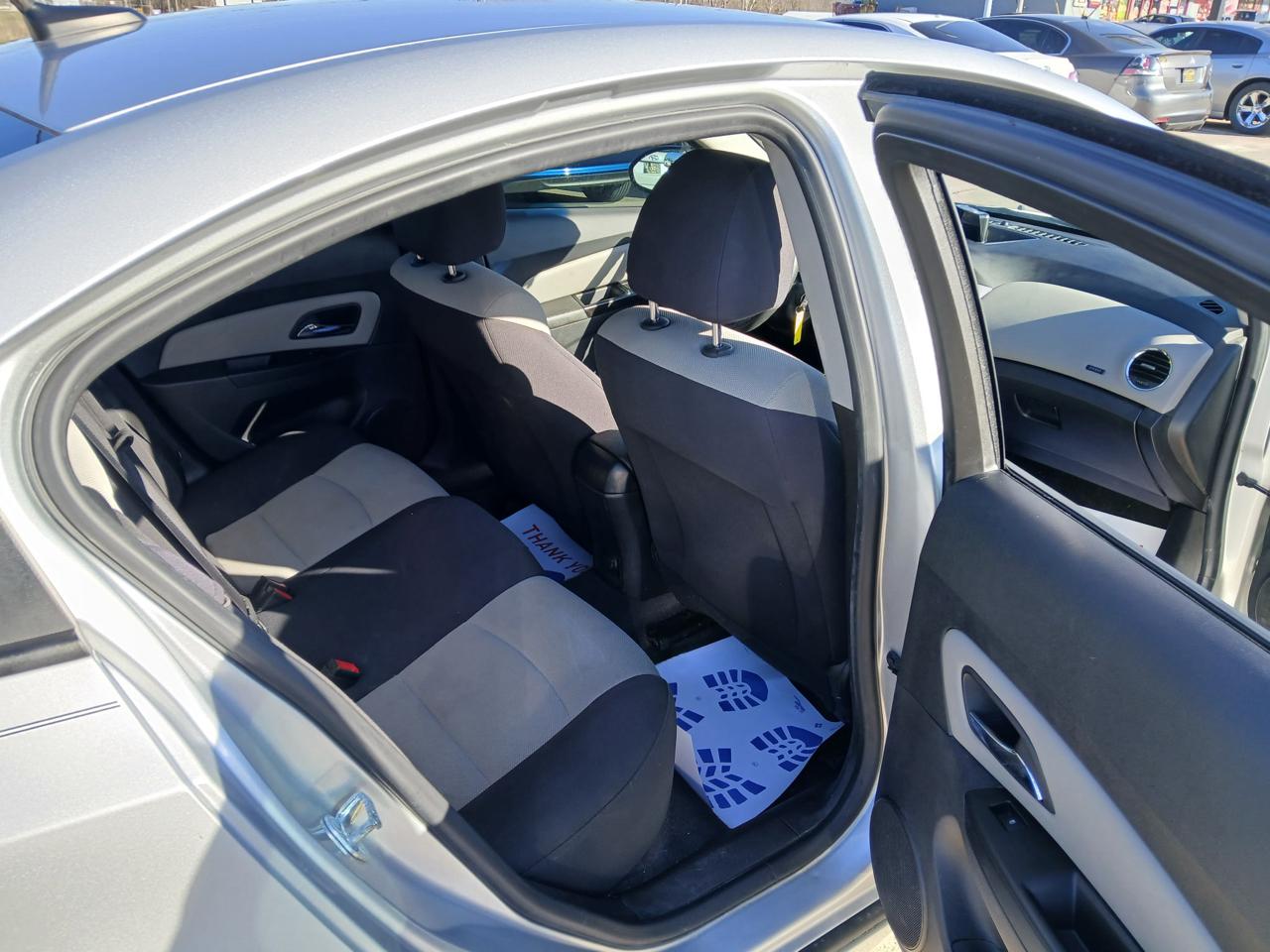 Chevrolet Cruze LS Auto 2013