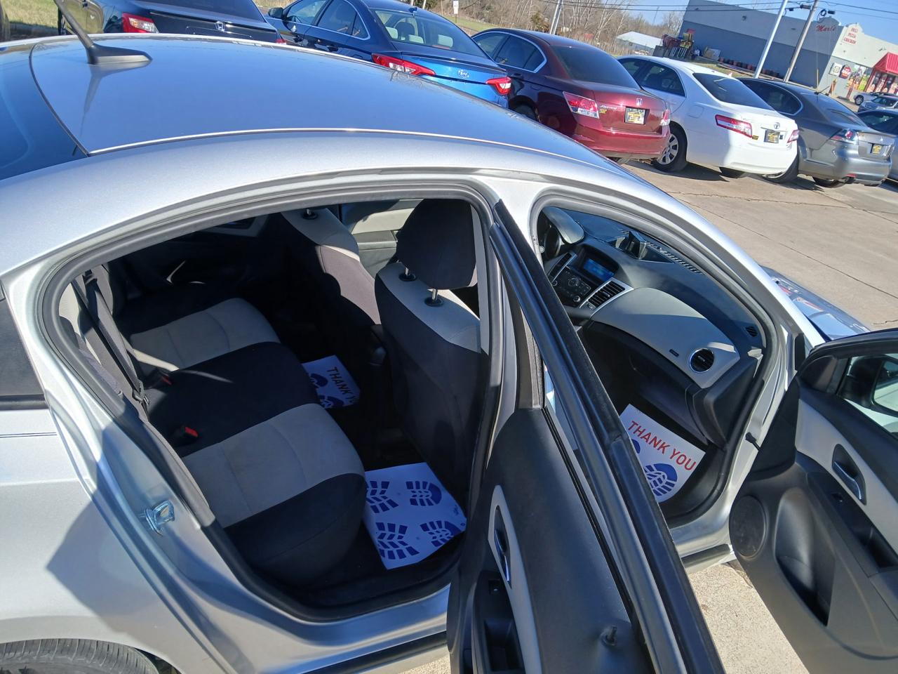 Chevrolet Cruze LS Auto 2013