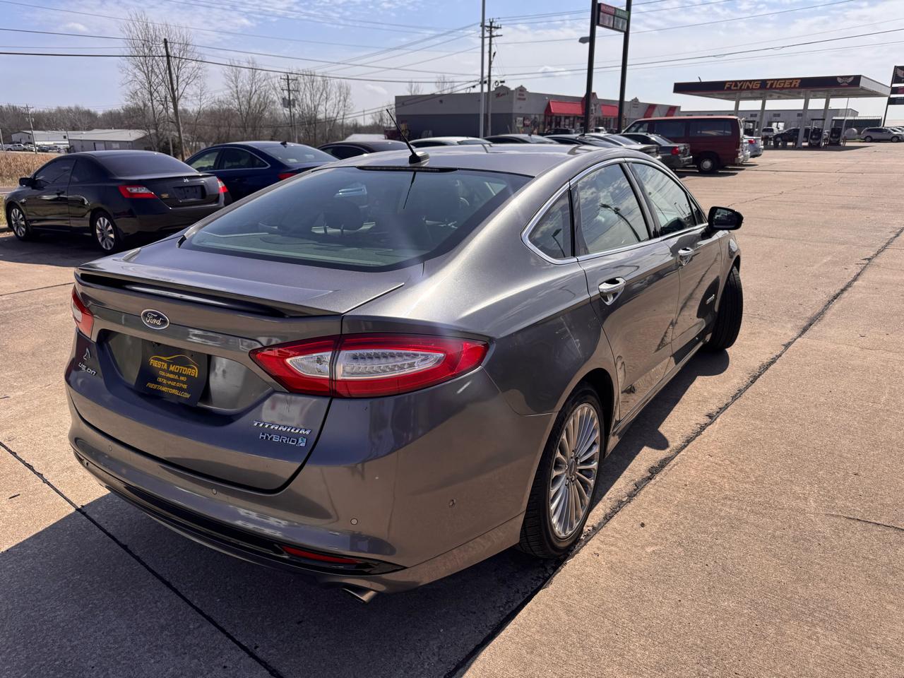 Ford Fusion Hybrid Titanium 2013