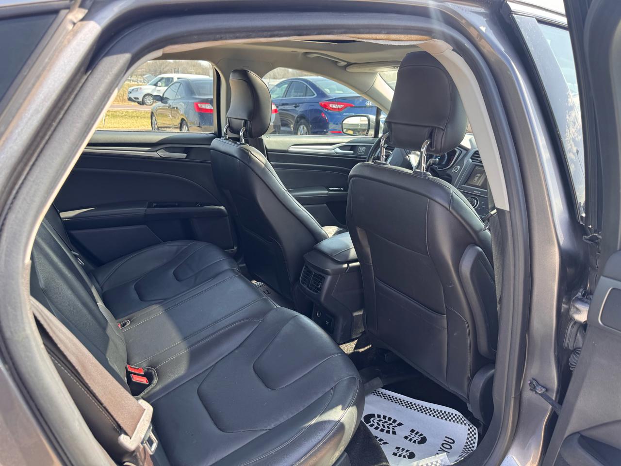 Ford Fusion Hybrid Titanium 2013