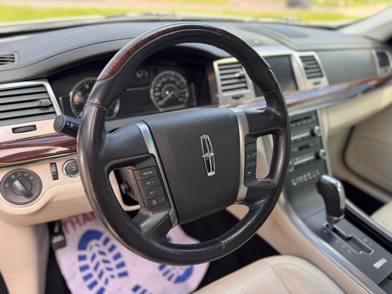 Lincoln MKS FWD 2009