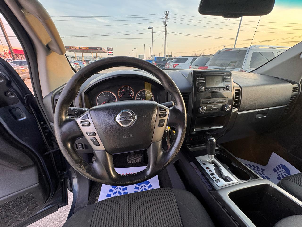 Nissan Titan S Crew Cab 4WD 2014