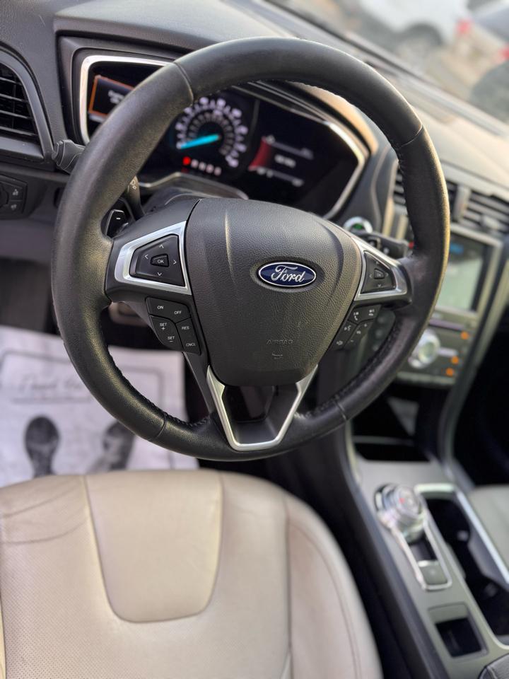 Ford Fusion Titanium AWD 2017