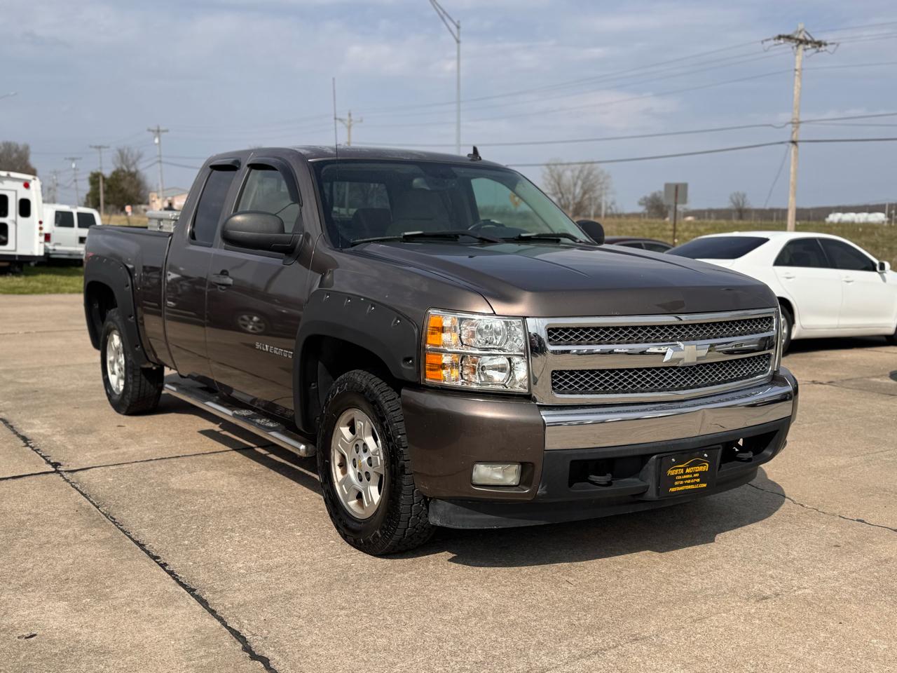 Chevrolet Silverado 1500 Work Truck Ext. Cab Short Box 4WD 2007
