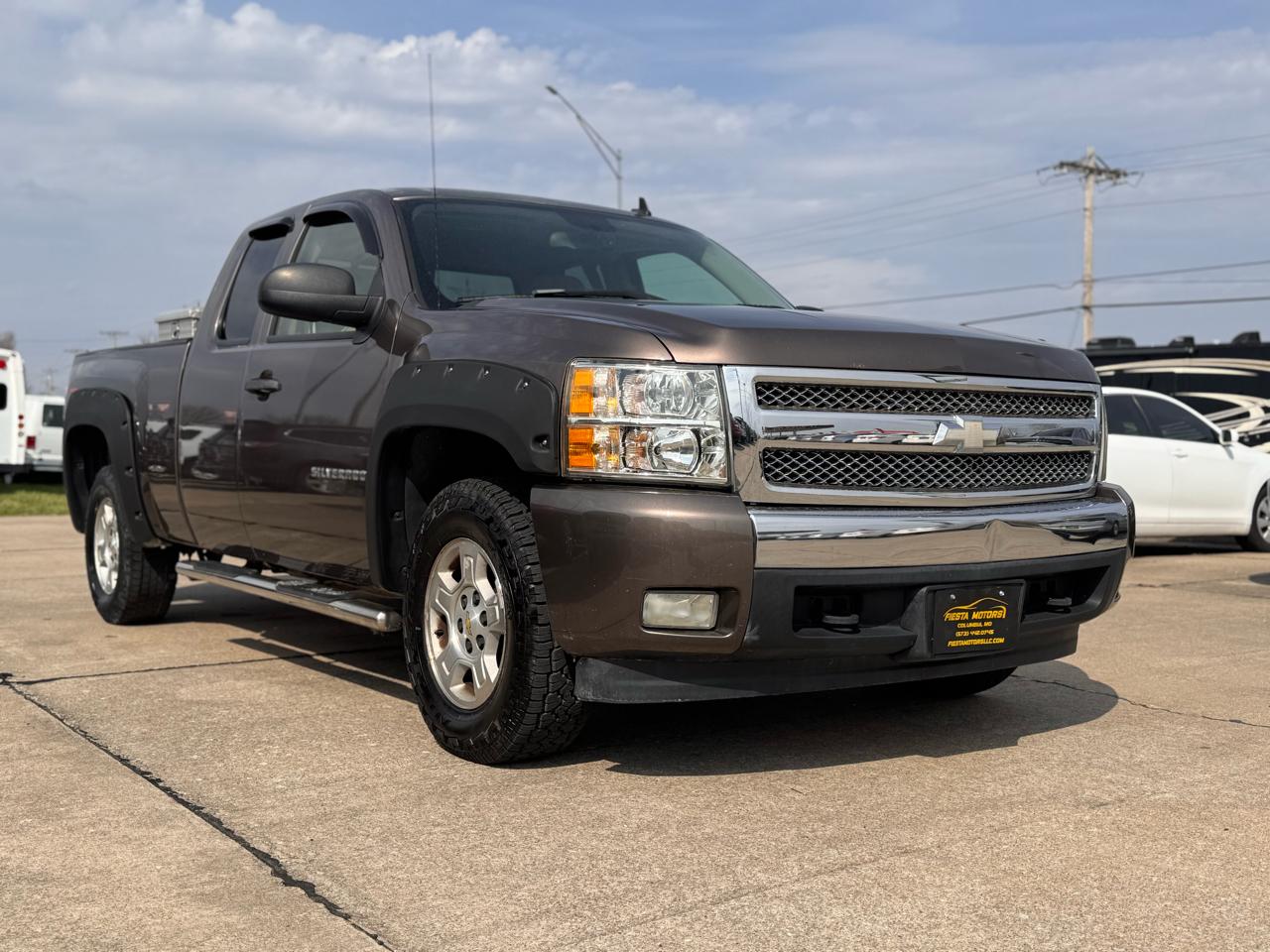 Chevrolet Silverado 1500 Work Truck Ext. Cab Short Box 4WD 2007