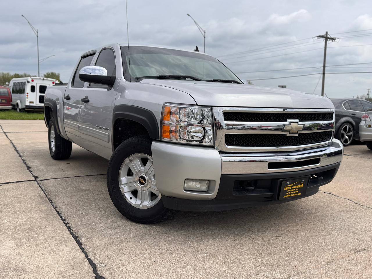 Chevrolet Silverado 1500 LT Crew Cab 4WD 2011