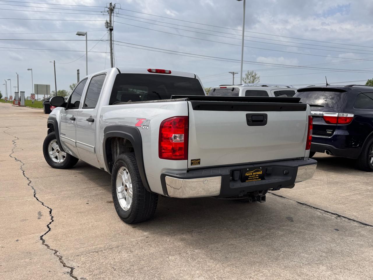 Chevrolet Silverado 1500 LT Crew Cab 4WD 2011