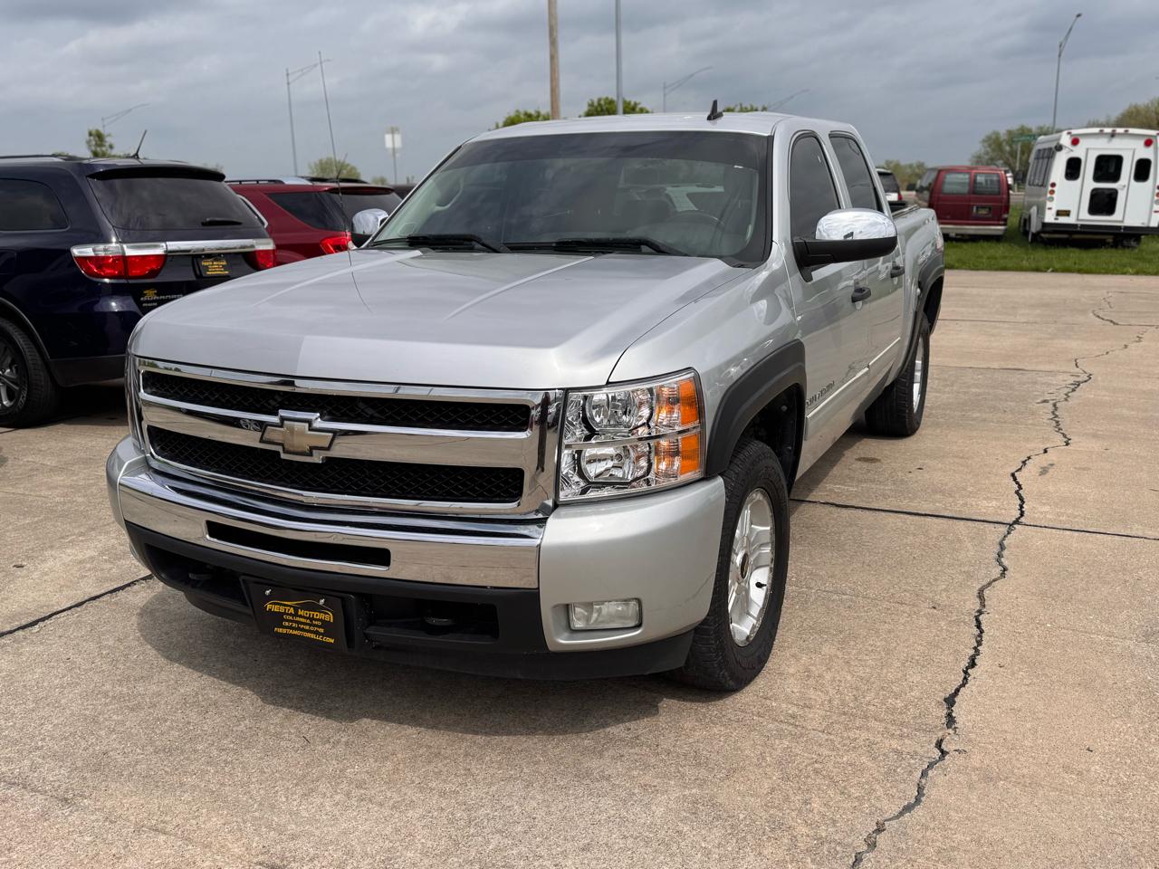 Chevrolet Silverado 1500 LT Crew Cab 4WD 2011