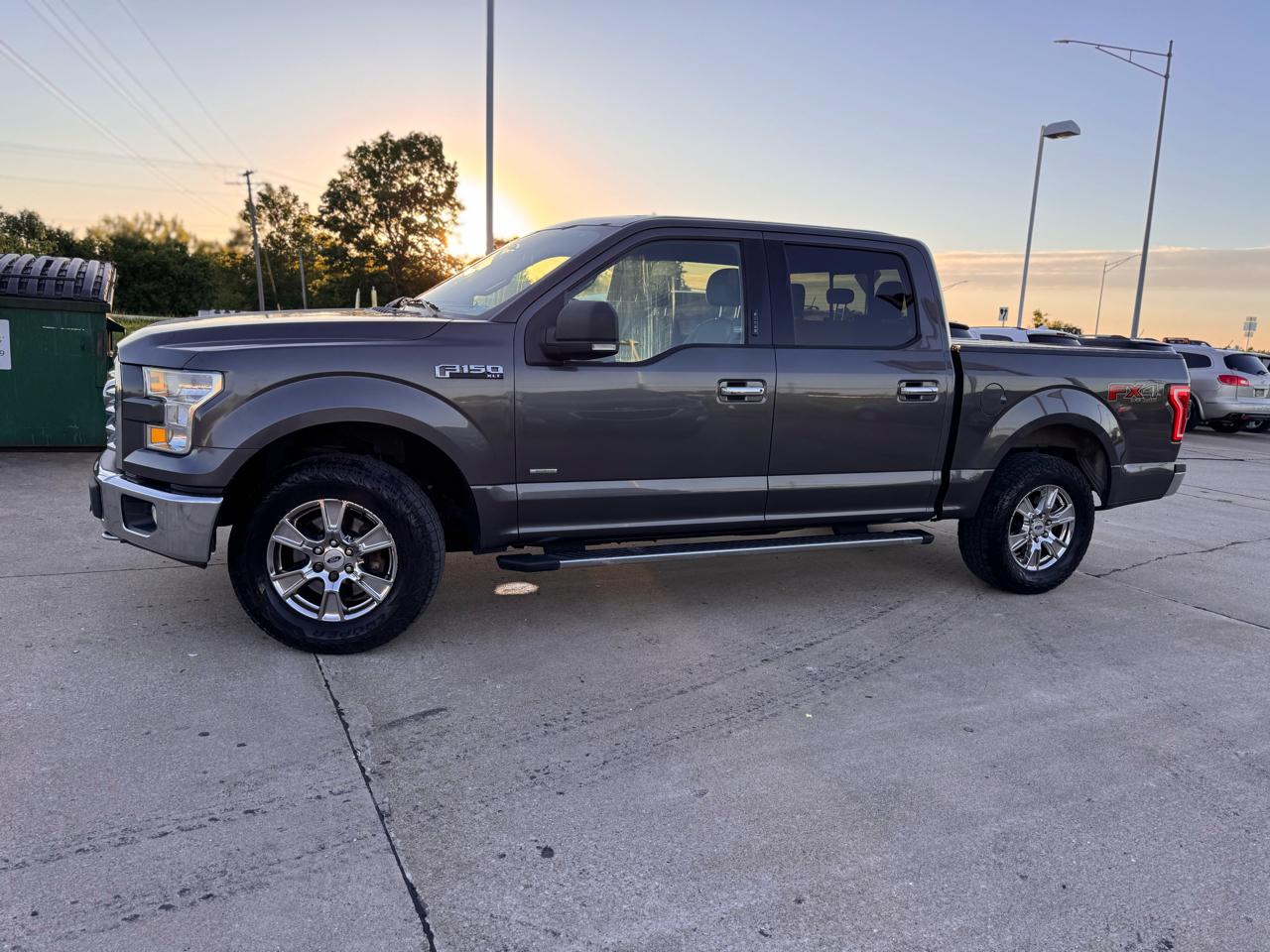 Ford F-150 XL SuperCrew 5.5-ft. Bed 4WD 2015