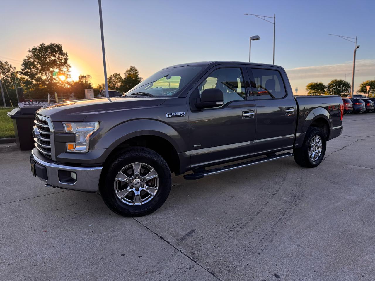 Ford F-150 XL SuperCrew 5.5-ft. Bed 4WD 2015