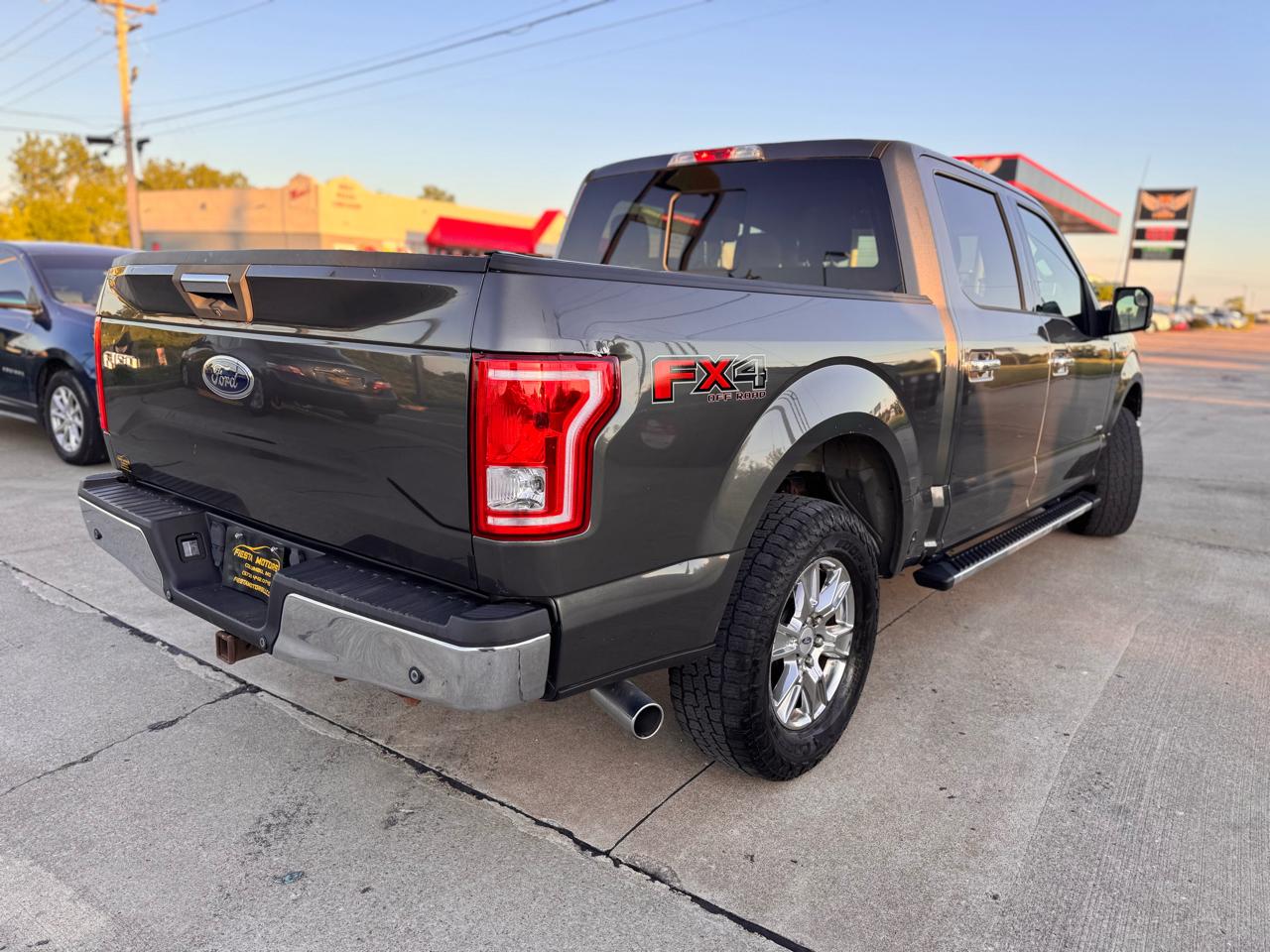 Ford F-150 XL SuperCrew 5.5-ft. Bed 4WD 2015