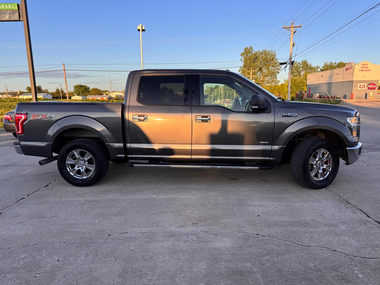 Ford F-150 XL SuperCrew 5.5-ft. Bed 4WD 2015