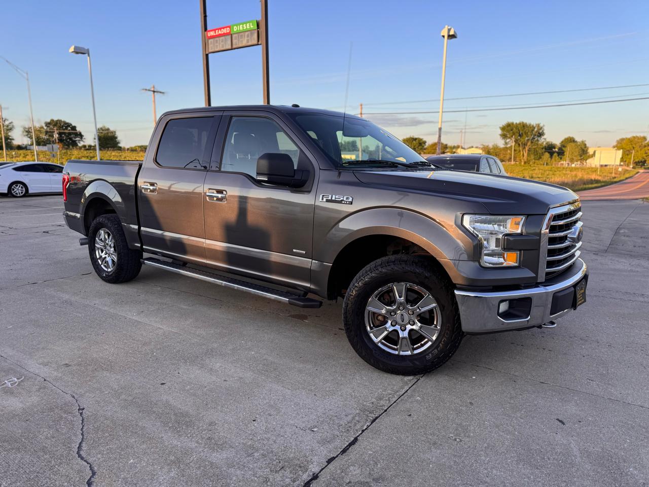 Ford F-150 XL SuperCrew 5.5-ft. Bed 4WD 2015