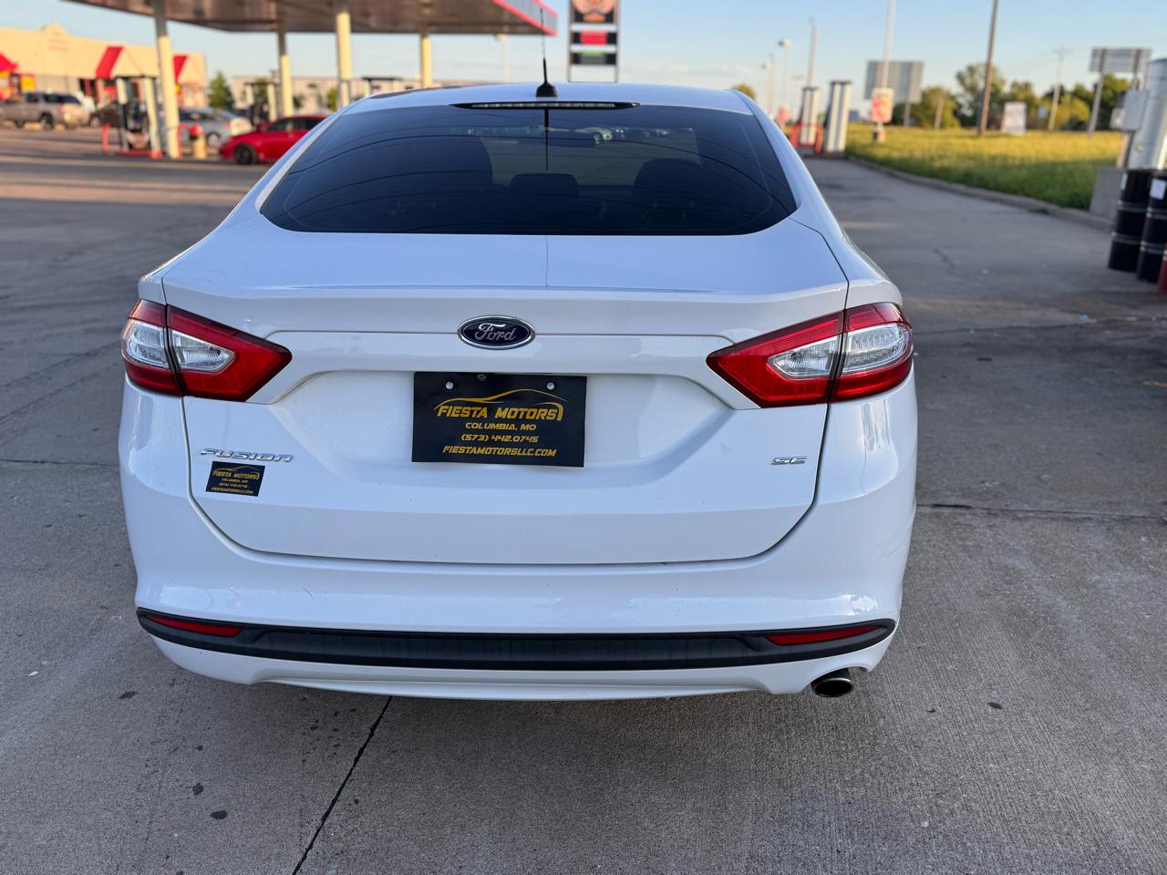 Ford Fusion SE 2015