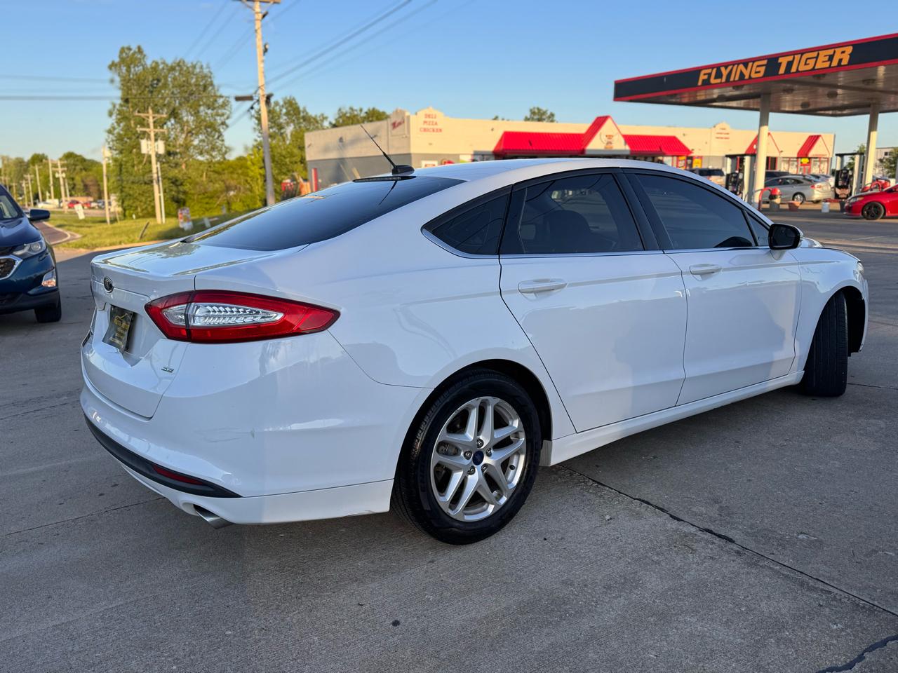 Ford Fusion SE 2015