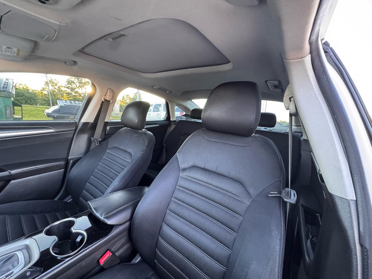 Ford Fusion SE 2015