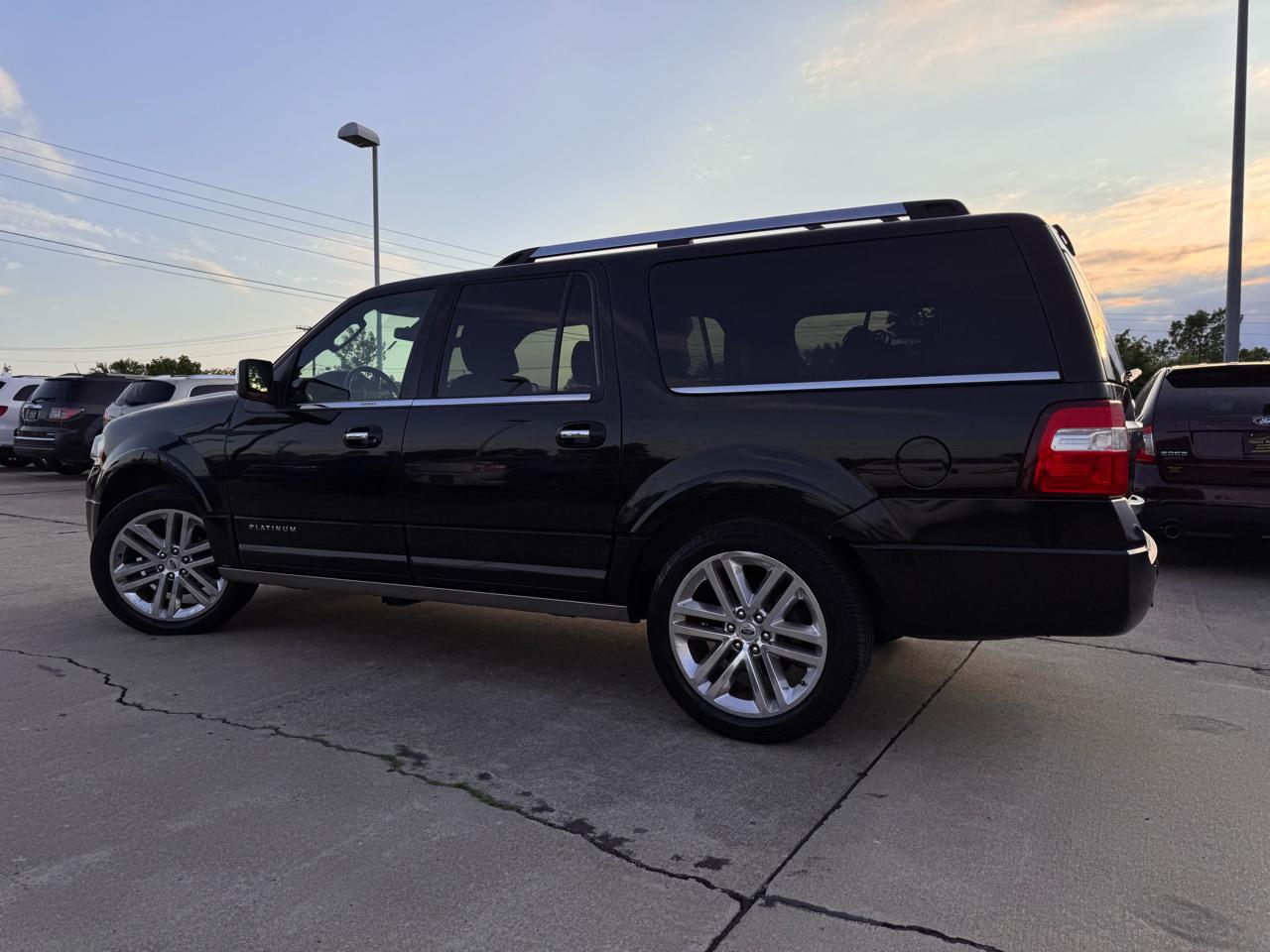 Ford Expedition EL Platinum 4WD 2016