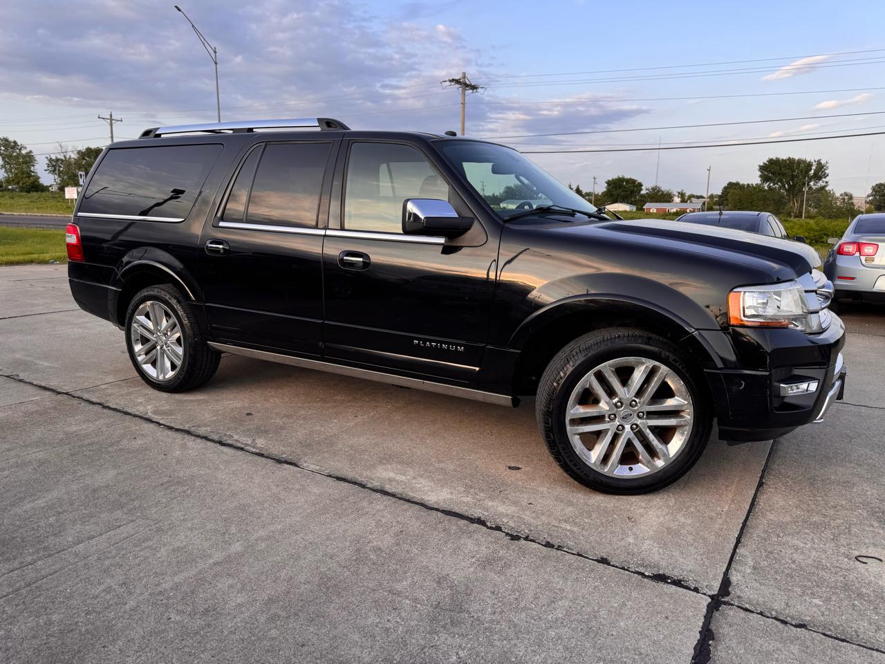 Ford Expedition EL Platinum 4WD 2016