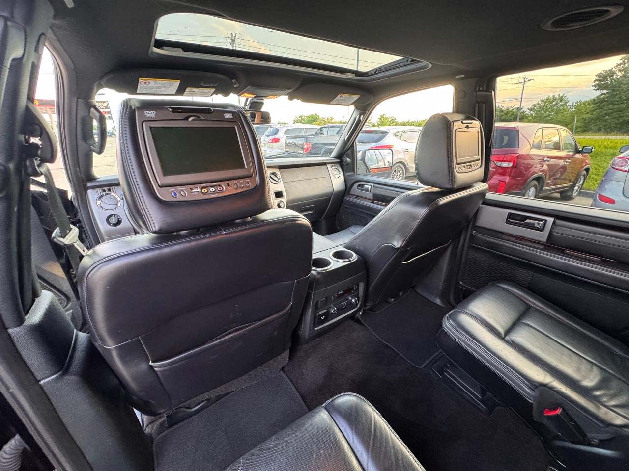 Ford Expedition EL Platinum 4WD 2016