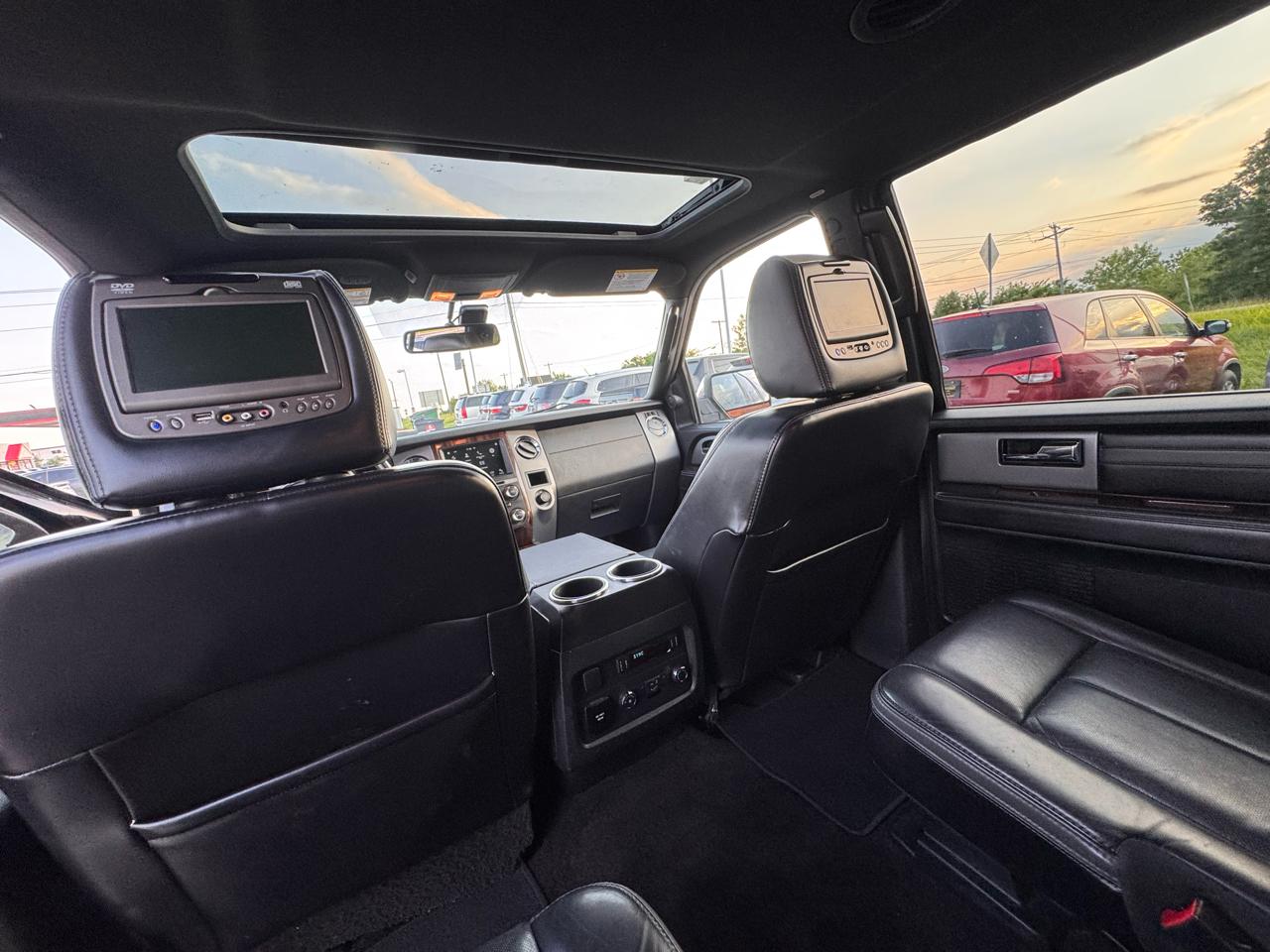 Ford Expedition EL Platinum 4WD 2016