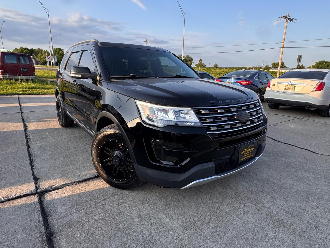 Ford Explorer XLT FWD 2016