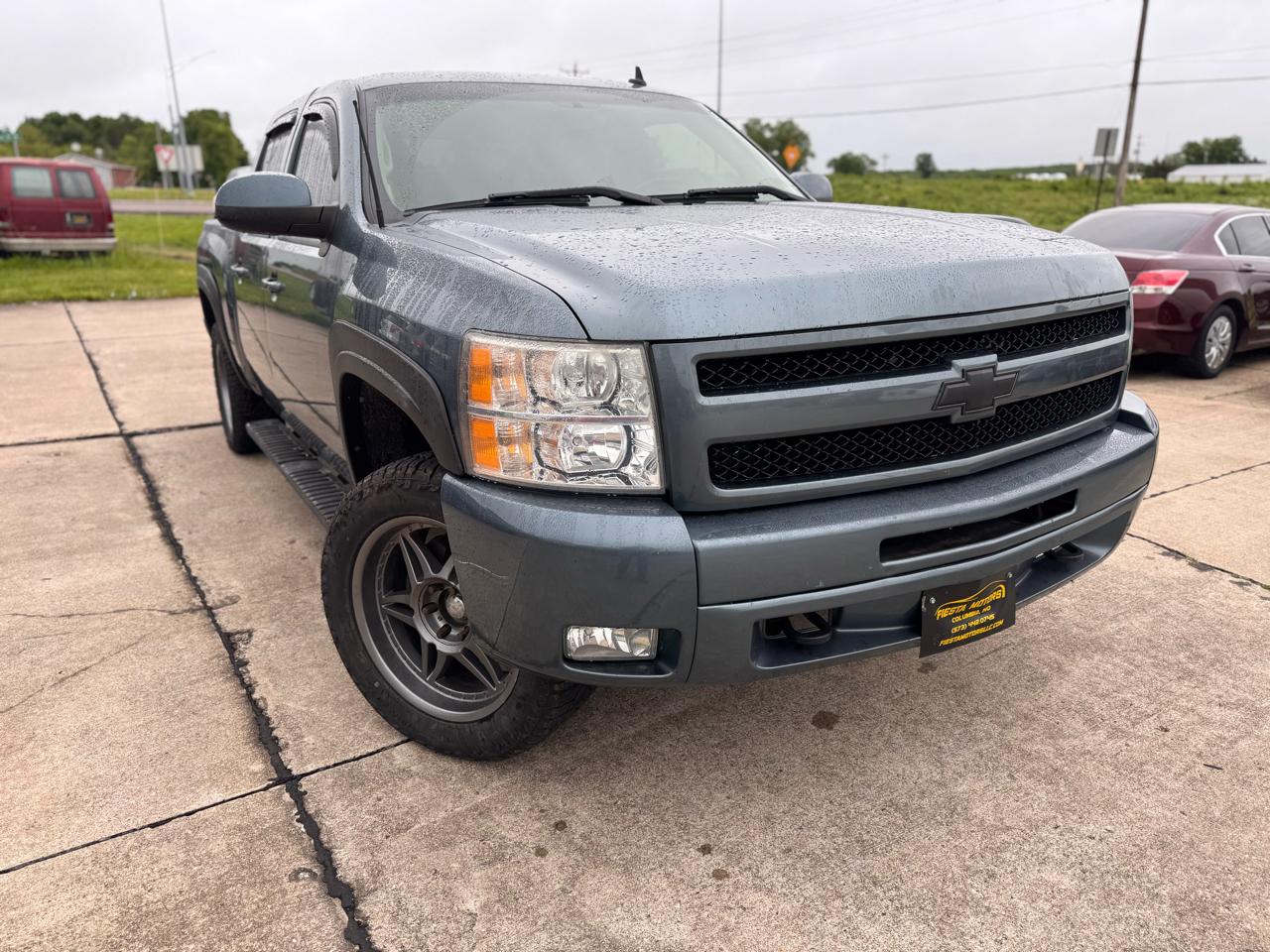 Chevrolet Silverado 1500 LT Crew Cab 4WD 2011