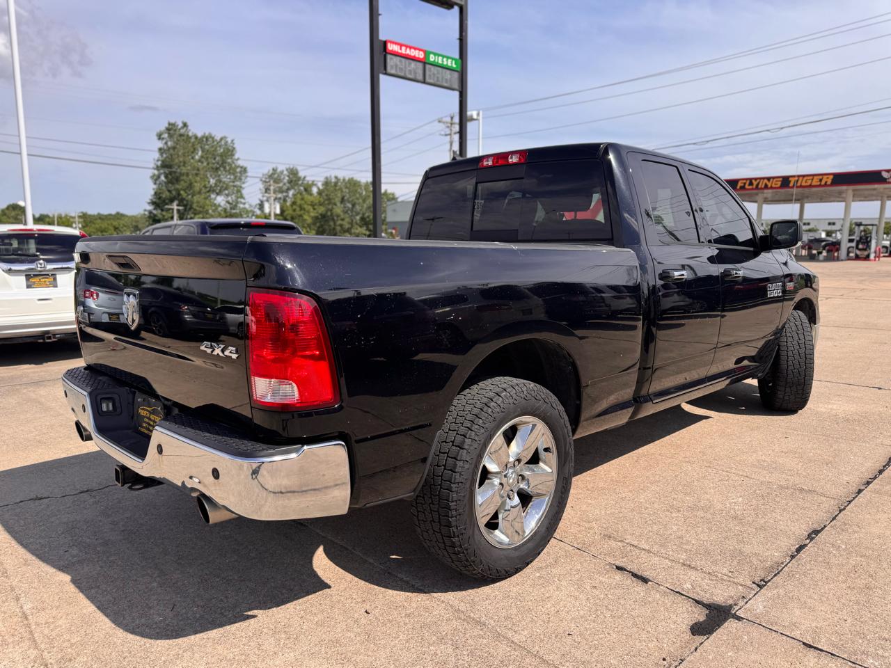 RAM 1500 SLT Quad Cab 4WD 2013
