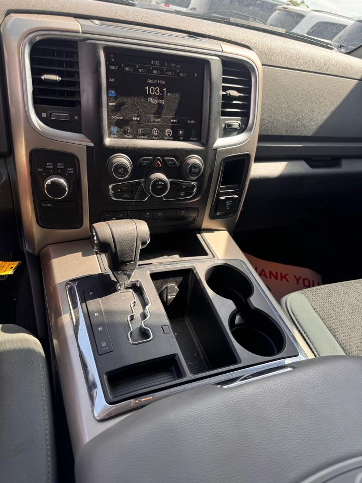 RAM 1500 SLT Quad Cab 4WD 2013