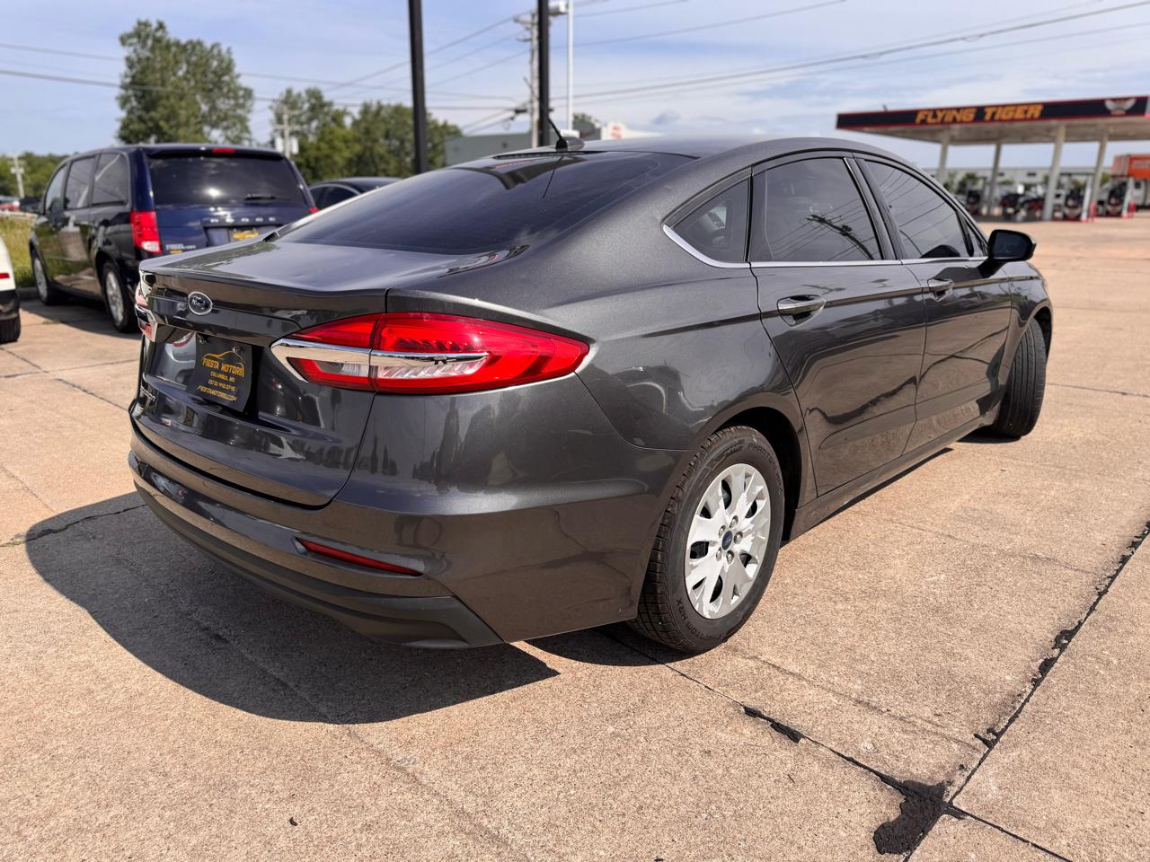 Ford Fusion S 2019