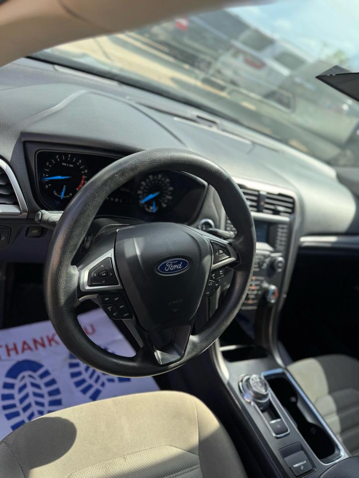 Ford Fusion S 2019