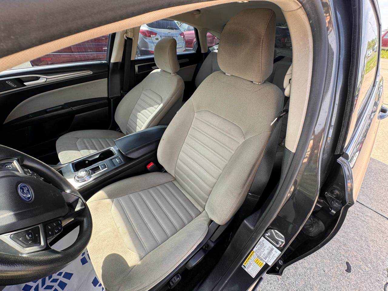 Ford Fusion S 2019