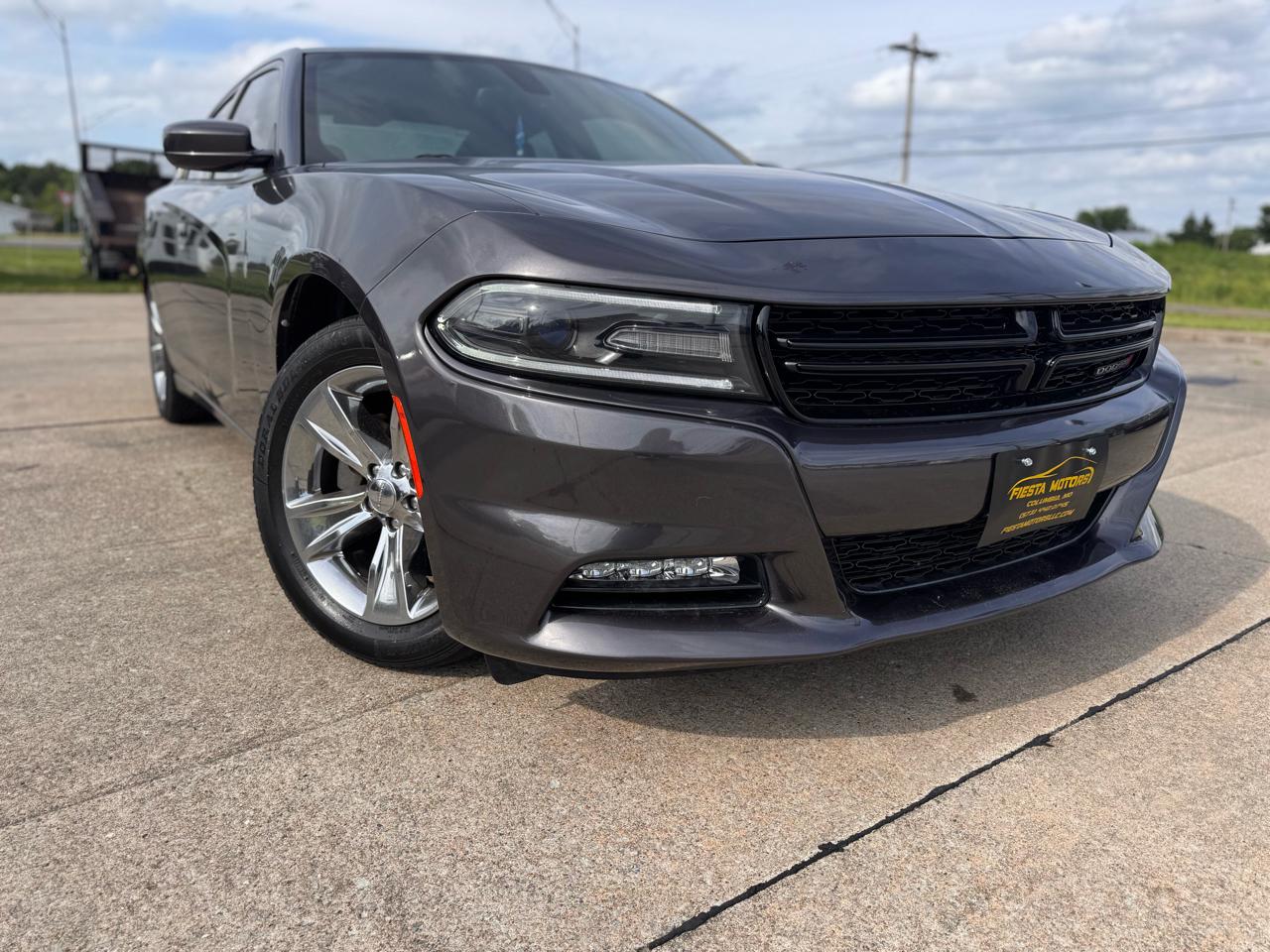 2016 Dodge Charger SXT's photo