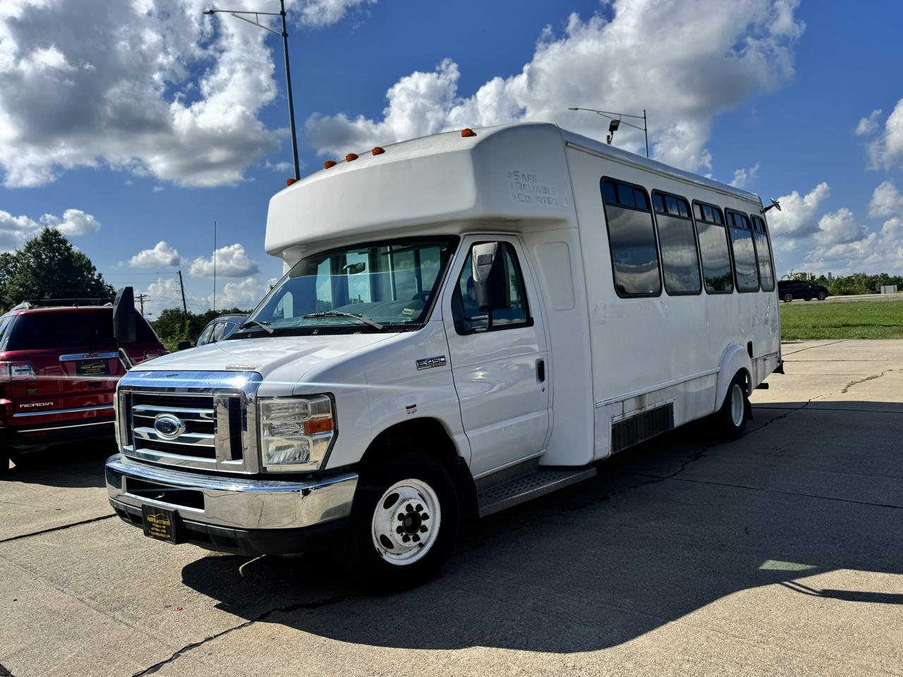 Ford Econoline E-450 2009