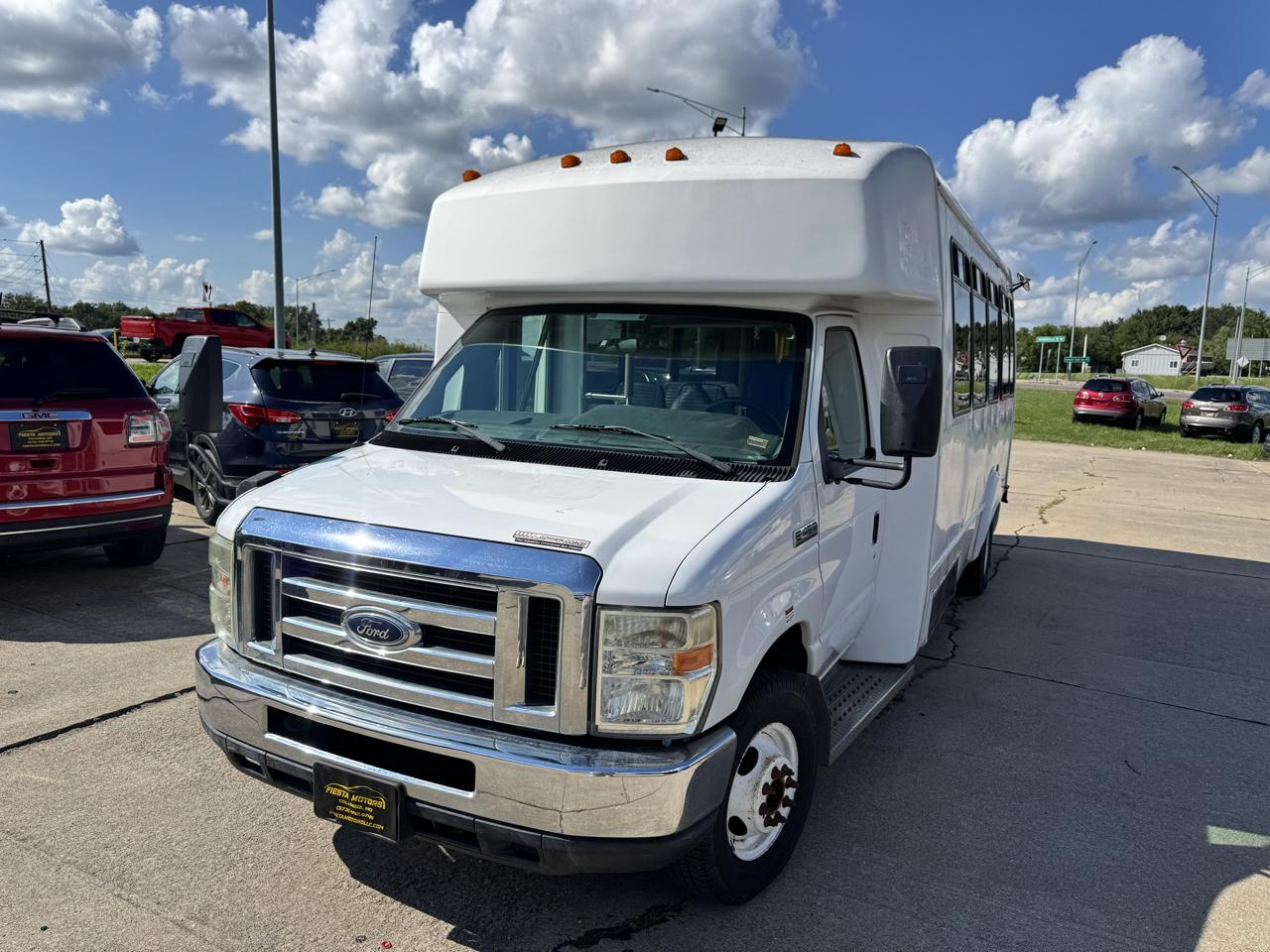 Ford Econoline E-450 2009