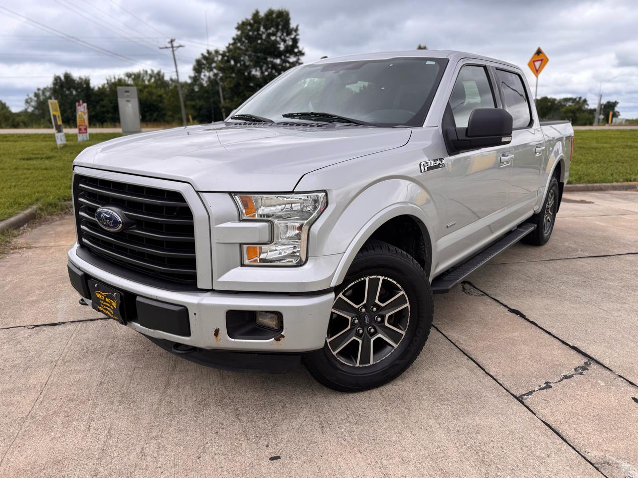 Ford F-150 XL SuperCrew 5.5-ft. Bed 4WD 2015