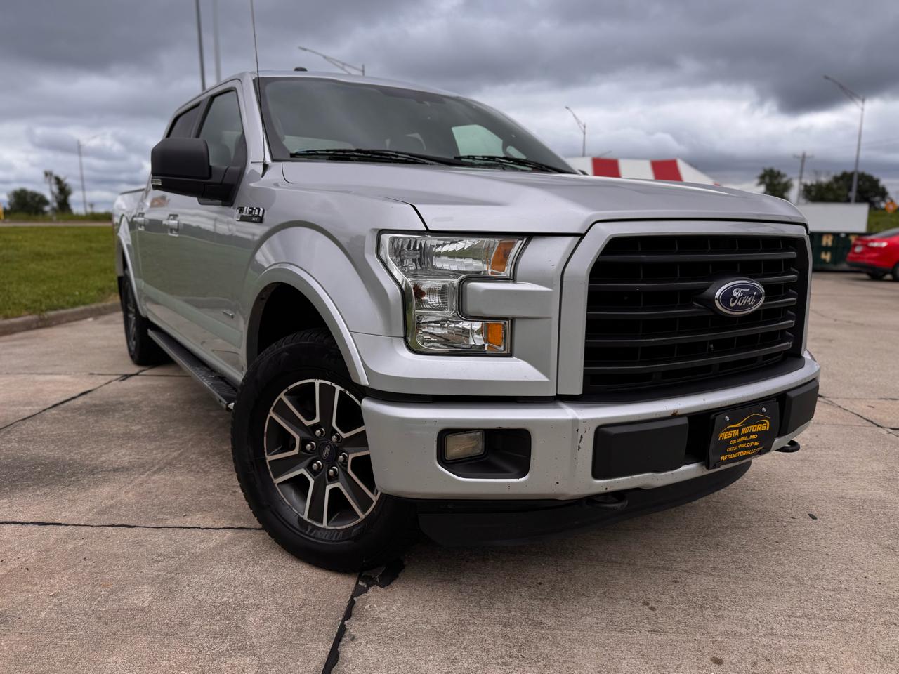 Ford F-150 XL SuperCrew 5.5-ft. Bed 4WD 2015