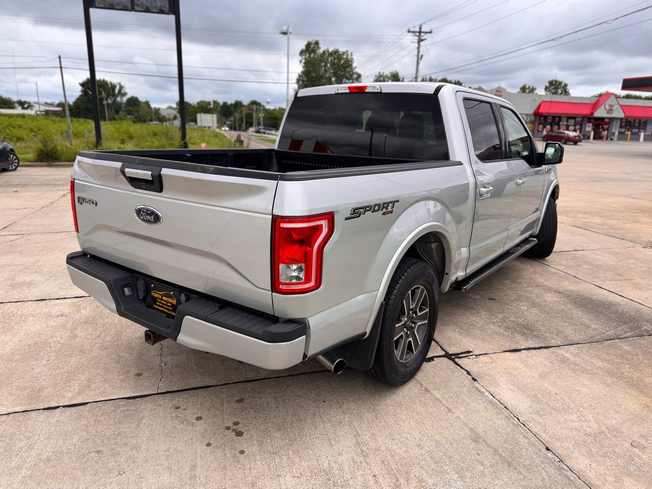 Ford F-150 XL SuperCrew 5.5-ft. Bed 4WD 2015