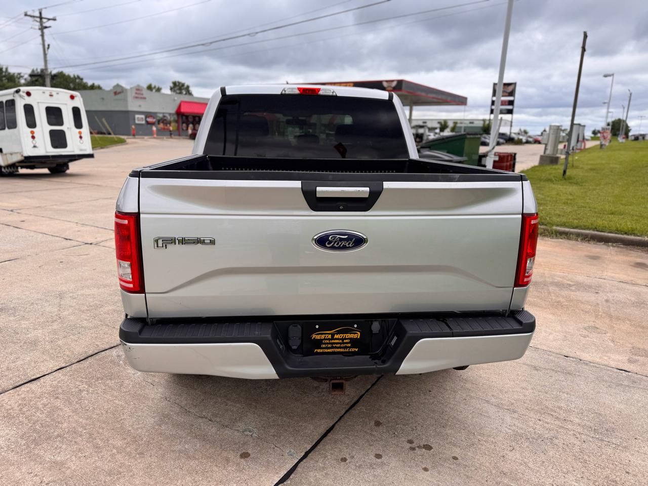Ford F-150 XL SuperCrew 5.5-ft. Bed 4WD 2015