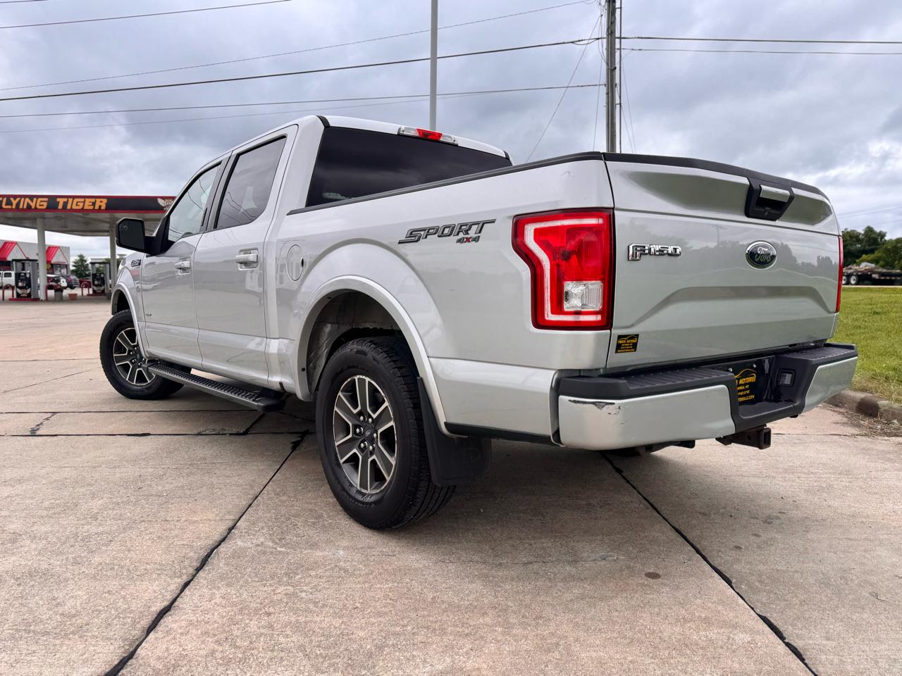 Ford F-150 XL SuperCrew 5.5-ft. Bed 4WD 2015