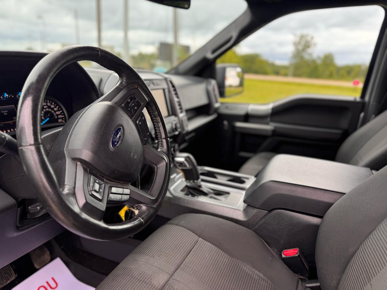 Ford F-150 XL SuperCrew 5.5-ft. Bed 4WD 2015