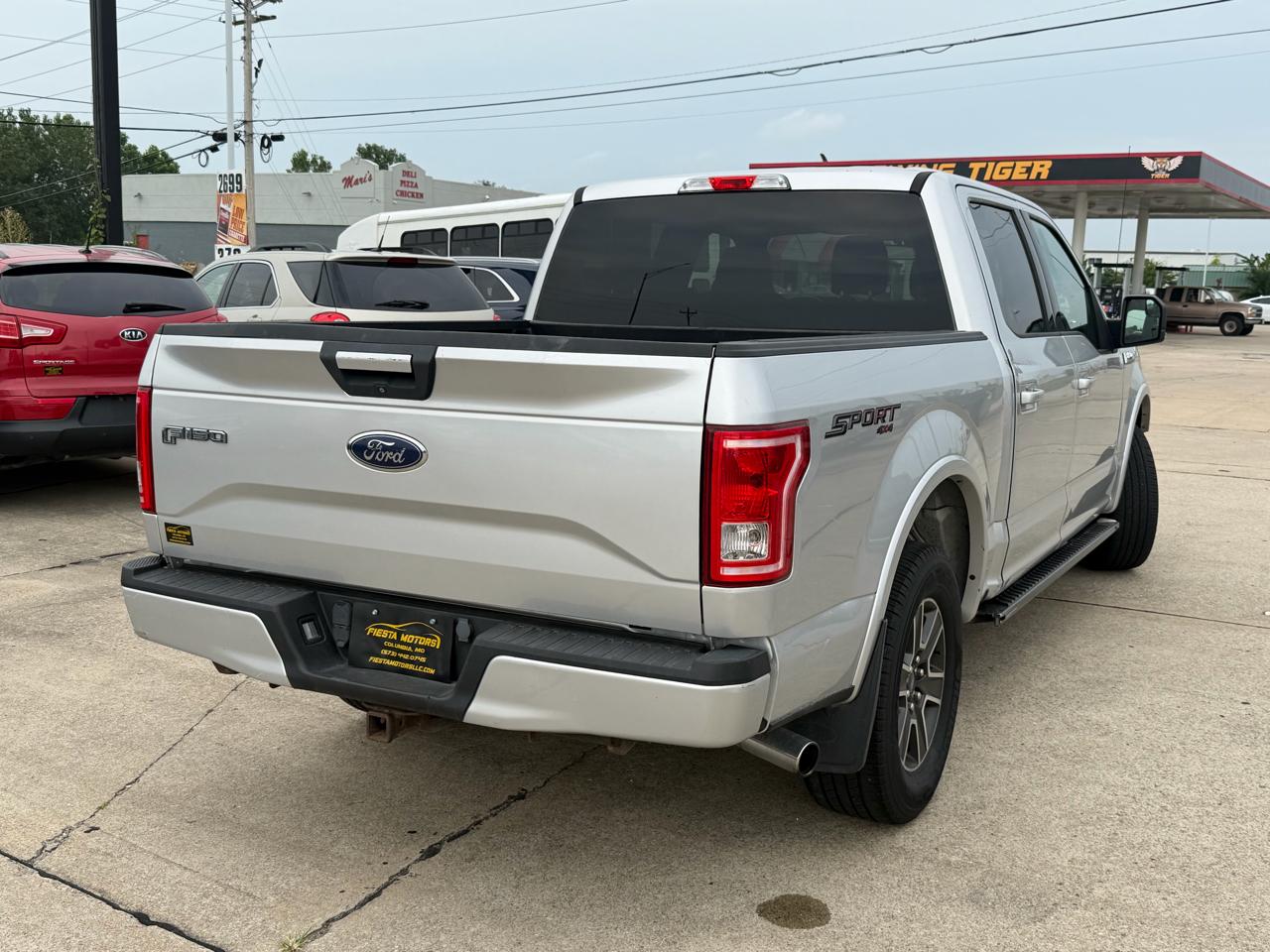 Ford F-150 XL SuperCrew 5.5-ft. Bed 4WD 2015