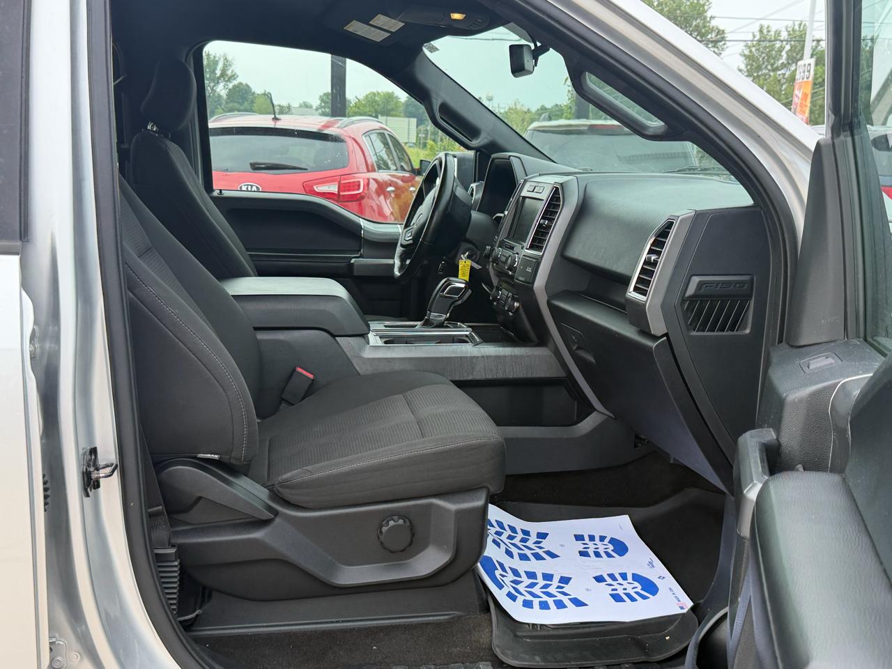 Ford F-150 XL SuperCrew 5.5-ft. Bed 4WD 2015