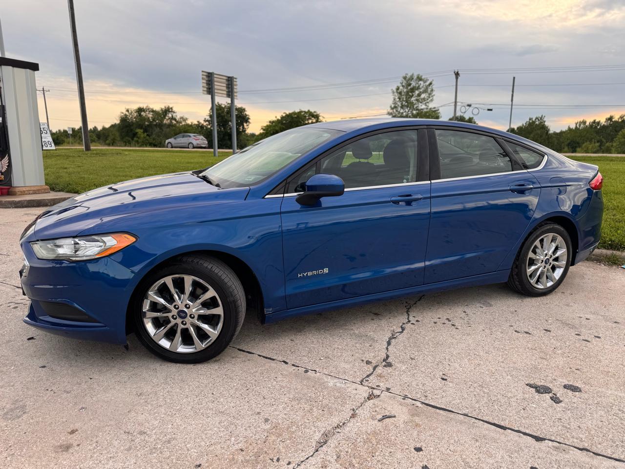 Ford Fusion Hybrid SE 2017