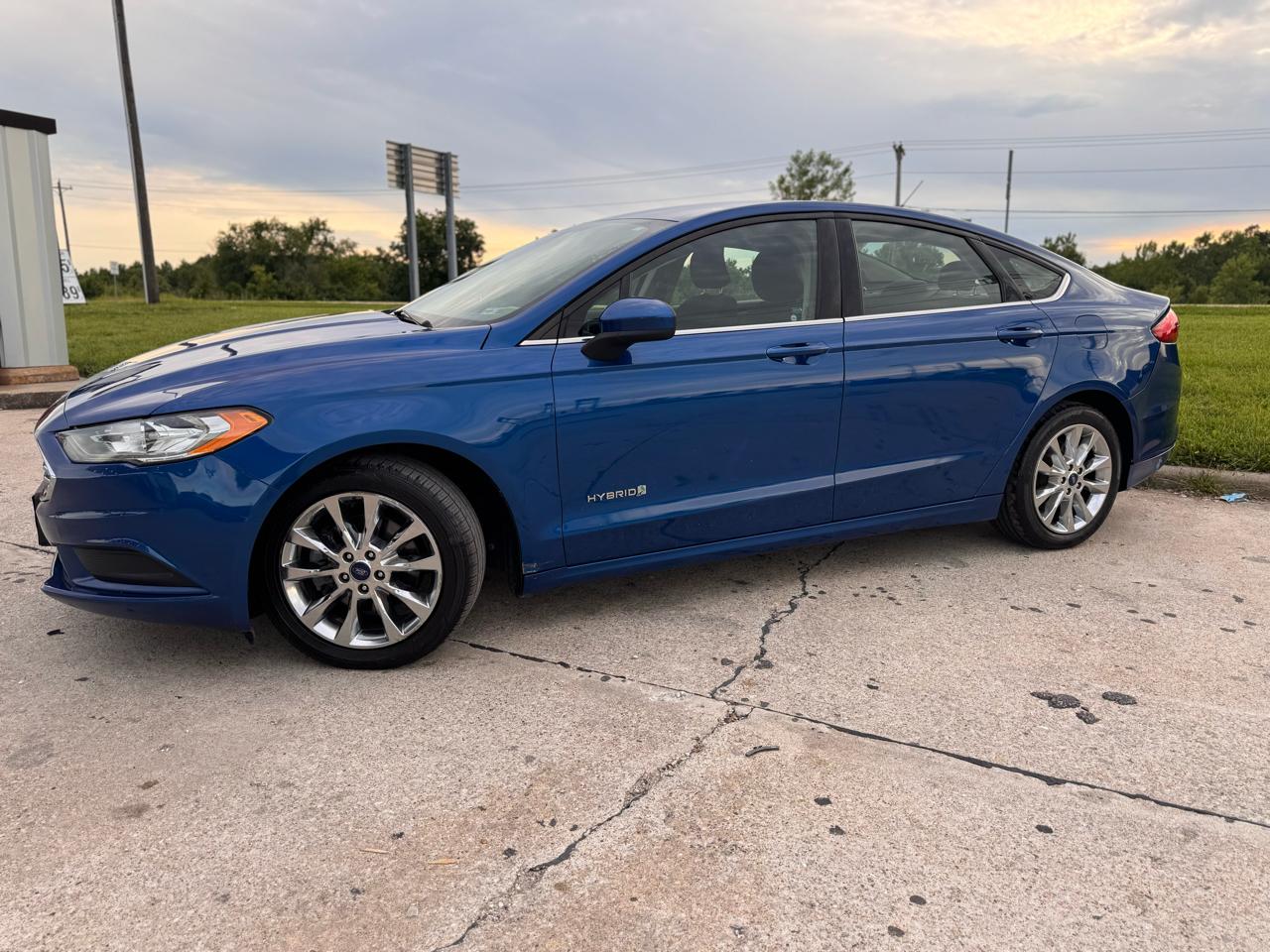 Ford Fusion Hybrid SE 2017