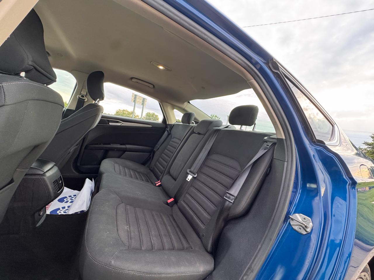 Ford Fusion Hybrid SE 2017