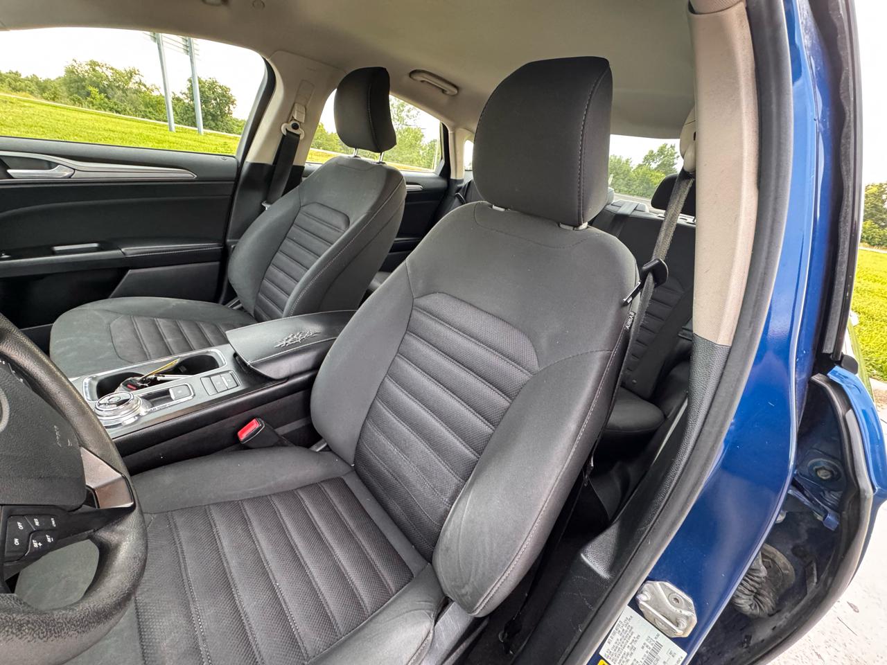 Ford Fusion Hybrid SE 2017
