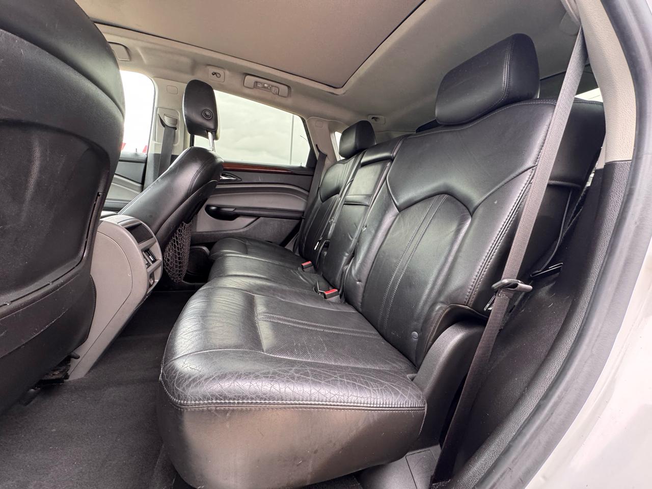 Cadillac SRX Luxury Collection 2011