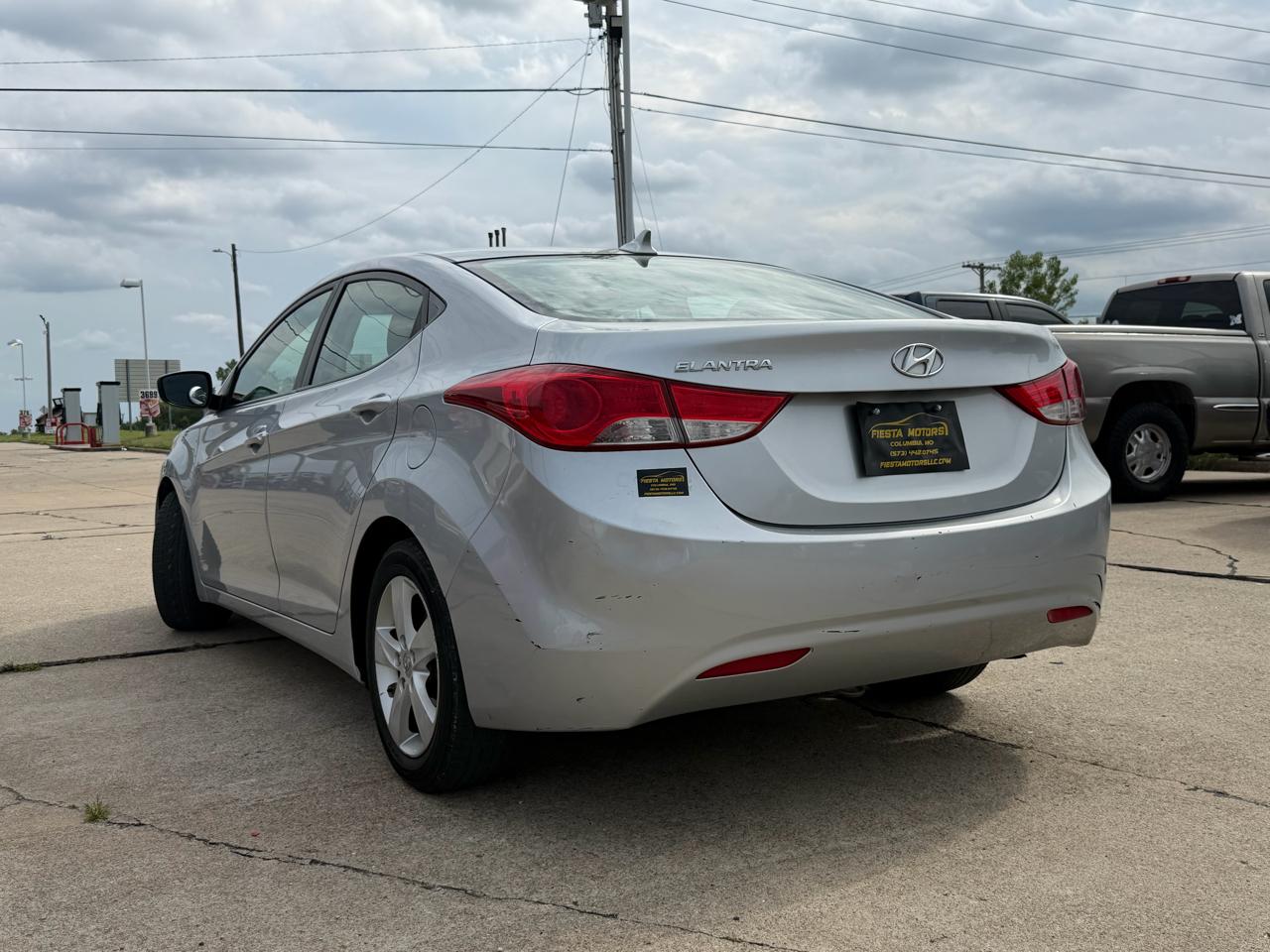 Hyundai Elantra Limited 2012