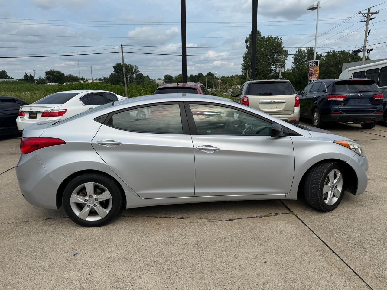 Hyundai Elantra Limited 2012